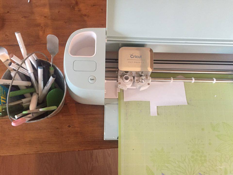 Have you tried the new Cricut Air 2 yet?! #spon