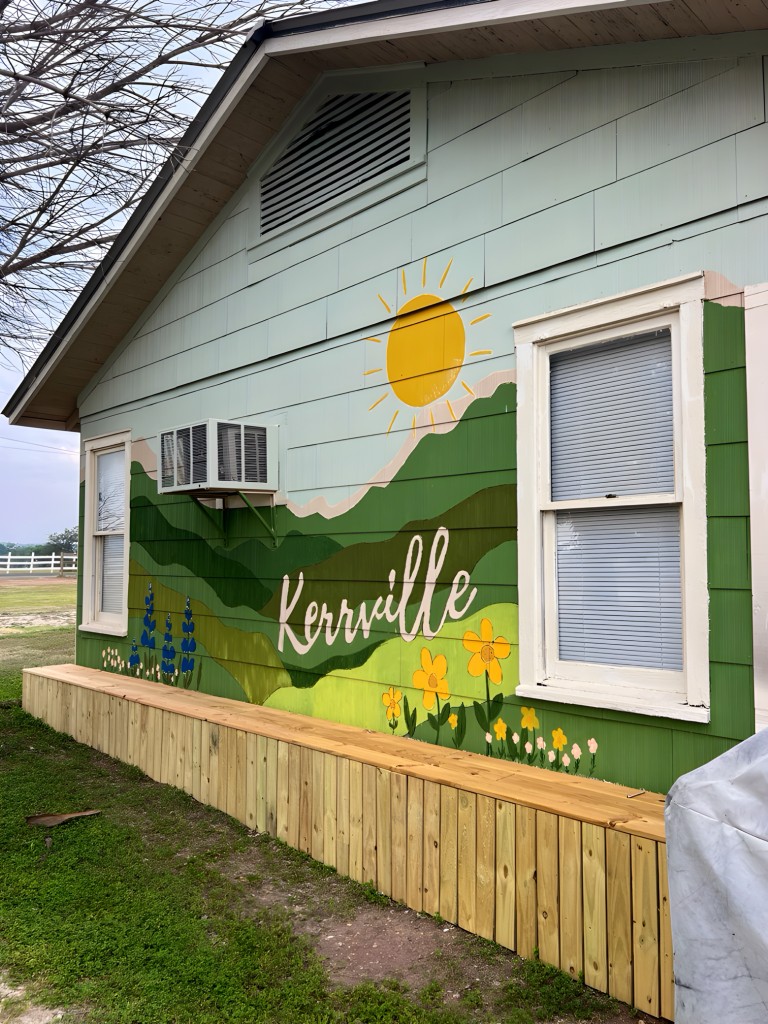 Kerrvile, Texas AirBNB Unit B Parking